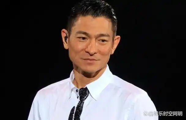 刘德华坎坷成名路与爱情传奇60岁的魅力依旧如初