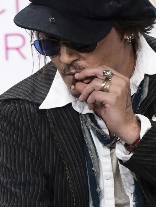 杰克船长约翰尼德普也太有型了吧