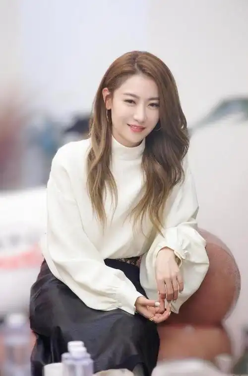 白冰又双叒叕要出圈了