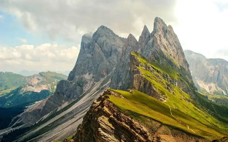 首页 自然与风景 高山,坡,云,自然景观 壁纸 / 1440x900 壁纸下载  cn
