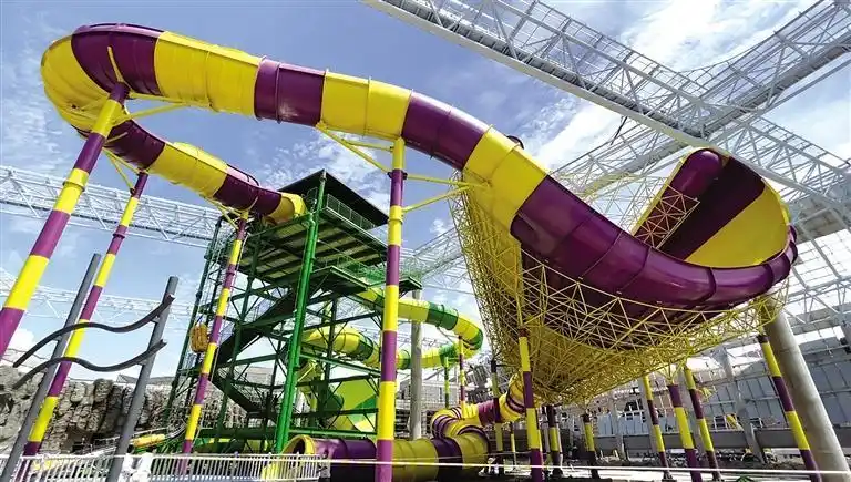 搏击浪花 激流冲浪 波浪漂浮 兰州大型水上乐园进入试滑阶段