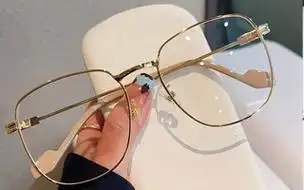 关于眼镜款式-第2页-塌鼻子带什么款式眼镜-男士眼镜流行款式-经典