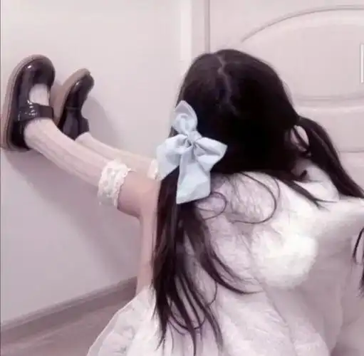 可爱头像:1116双马尾辫子萝莉女生头像