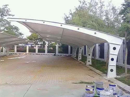 钢结构车棚