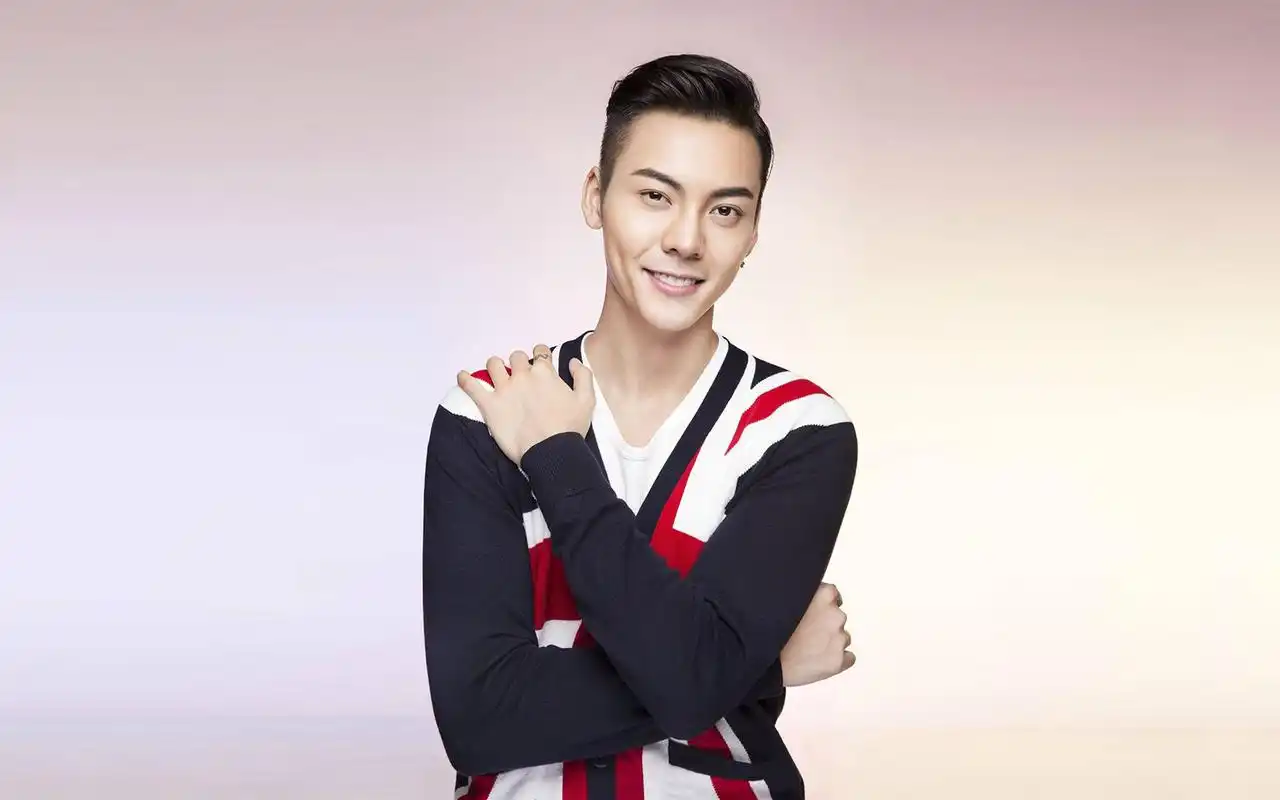 明星帅哥陈伟霆写真电脑桌面壁纸下载高清大图预览1680x1050_大陆明星