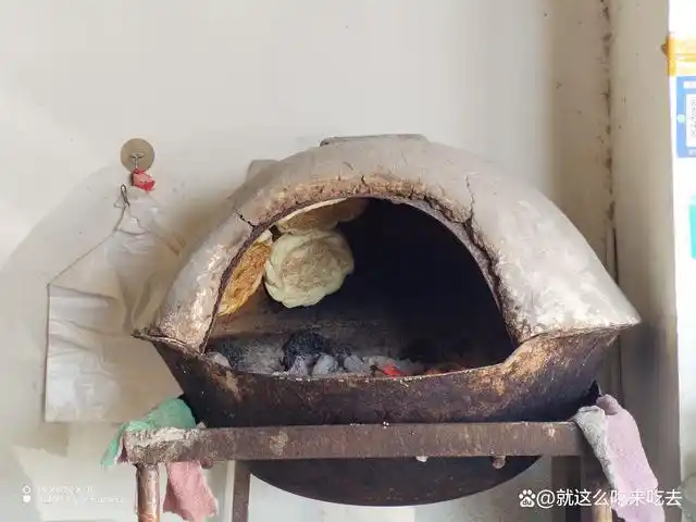 河南吊炉烧饼,拍摄地点:濮阳市范县辛庄镇街市