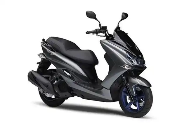 雅马哈majesty s又称"雅马哈xc155",定位是一款城市通勤踏板摩托车.