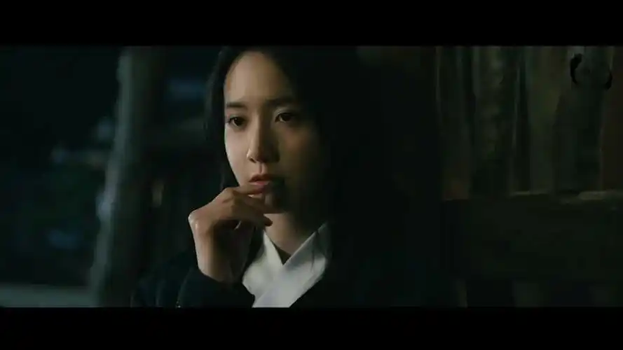 林允儿王在相爱殷珊打戏