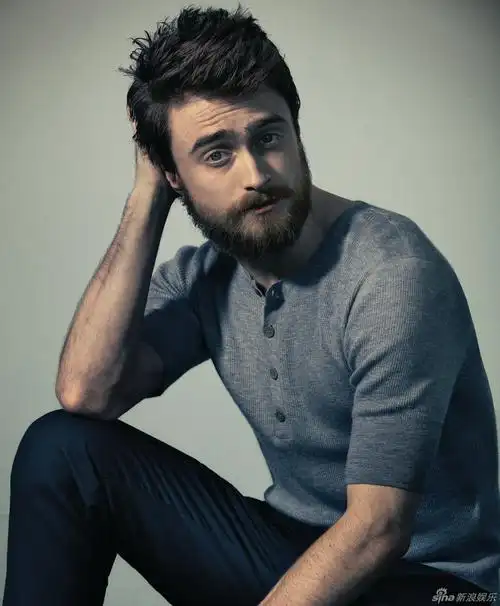 你还认得出吗?哈利波特满脸胡子成大叔