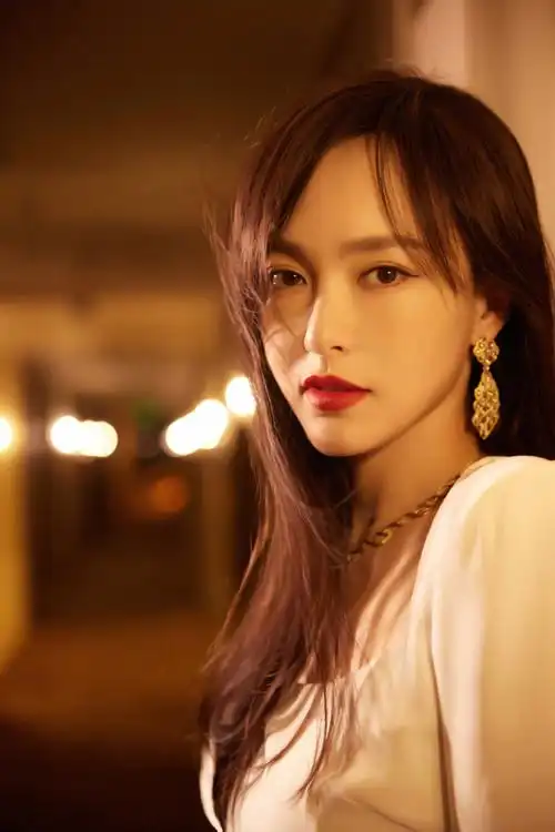 唐嫣工作室更新的艺人营业图##唐嫣造型