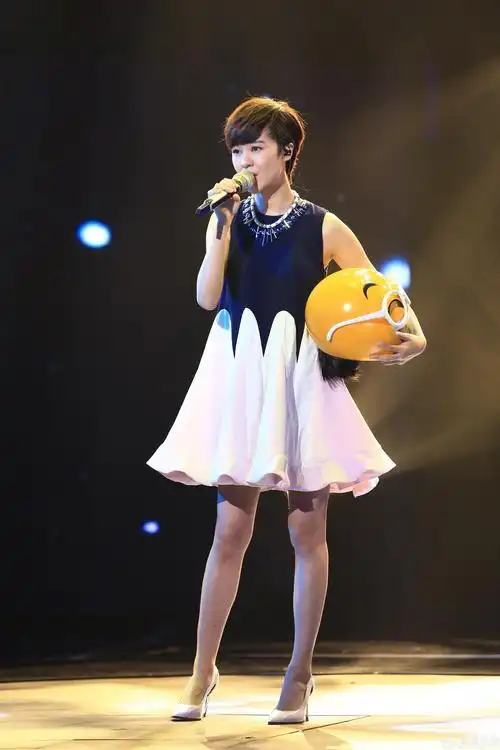 郁可唯整容(郁可唯变漂亮了)