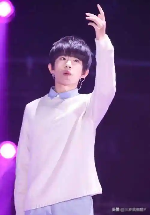 易烊千玺朝向中国最具实力青年偶像之路