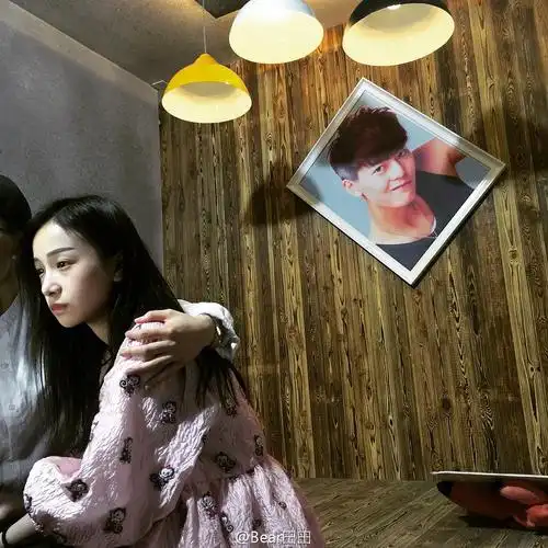 她俩是朋友还是当真过