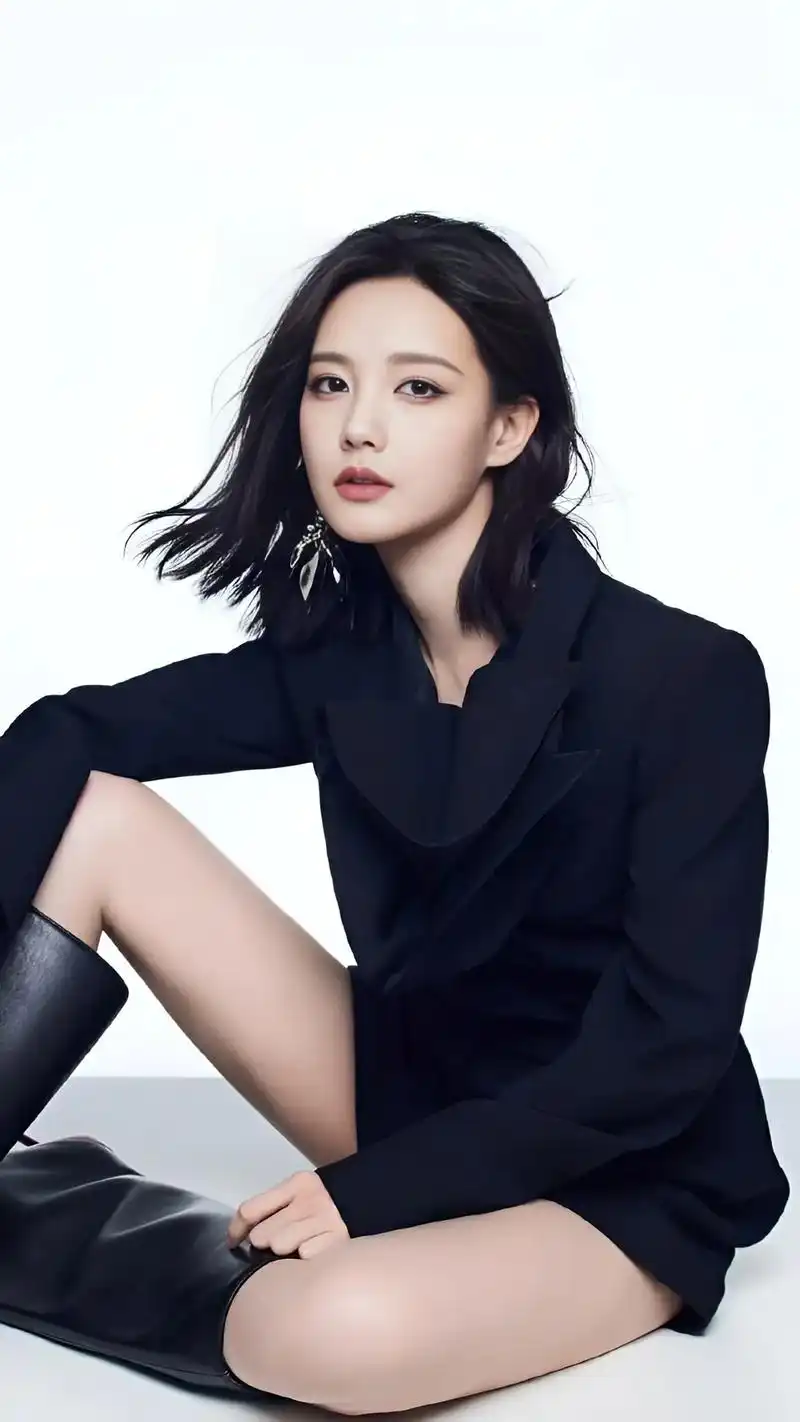 李一桐,1990年9月6日出生于山东省济南市,中国内地女演员 - 抖音