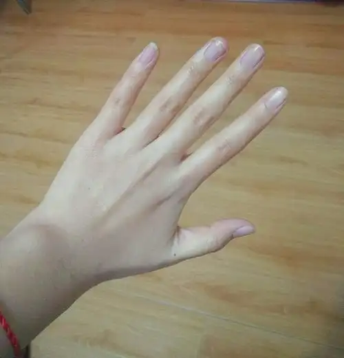 为什么有些女生喜欢留长指甲