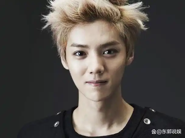 鹿晗:公认的京城少爷,让韩国节目组当面道歉,他家世到底有多牛