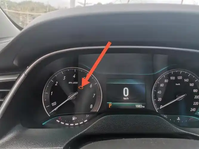 别克英朗开一千多公里,仪表盘出现这个黄标,有没哪位大神知道什