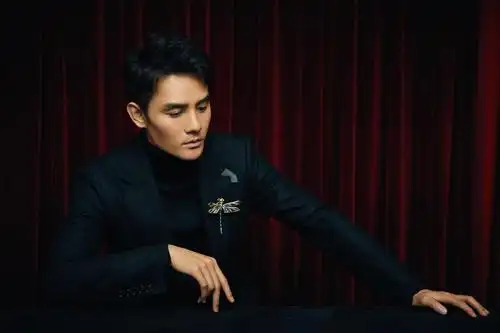 演员@王凯kkw 今日现身《大江大河2》启动发布会