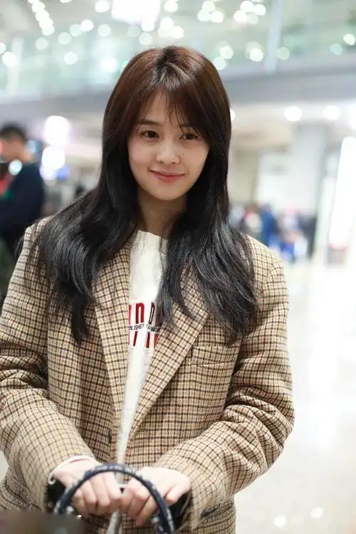 白鹿的素颜你见过吗眼睛水灵得像小鹿于正的眼光很独到