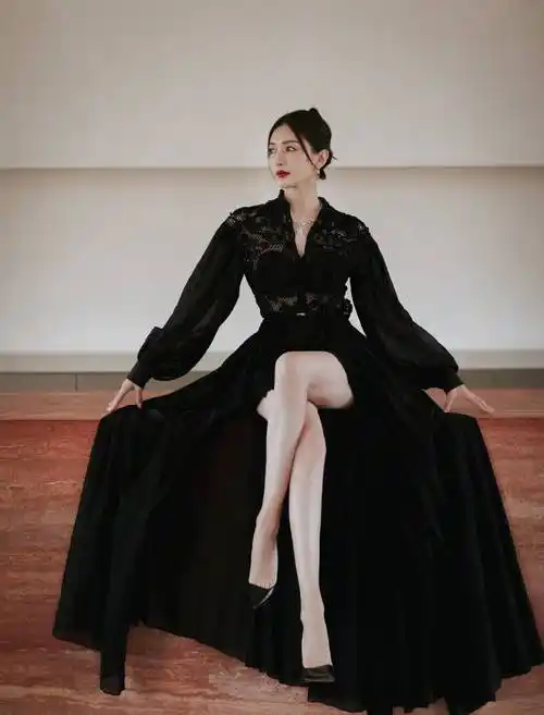 江疏影黑色蕾丝长裙造型高冷酷飒秀大长腿好性感