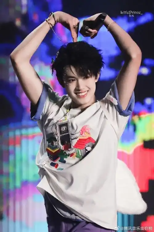 笑容,接收治愈的力量吧~    王源超话蔡徐坤超话周深超话张云雷超话