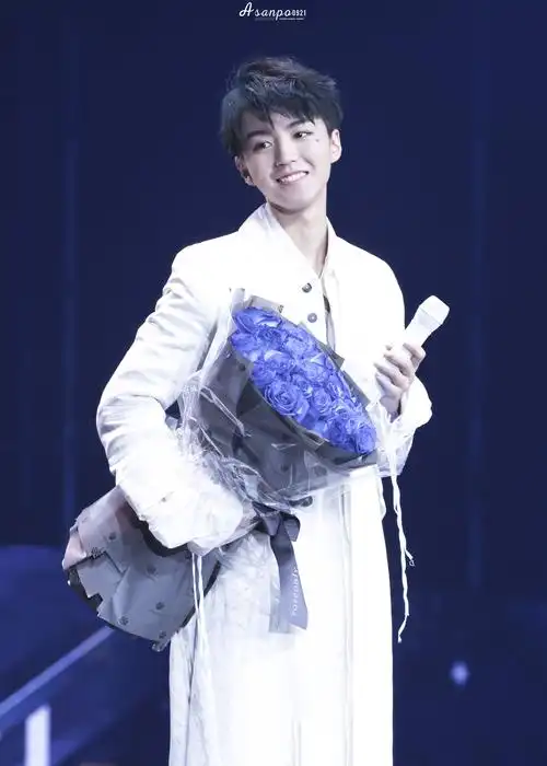 2018.09.22 王俊凯19岁-此刻之外-生日会×cr… - 堆糖,美图壁纸兴趣