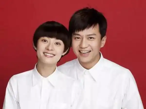 沈腾晒结婚证 818明星结婚证照片最美姿态