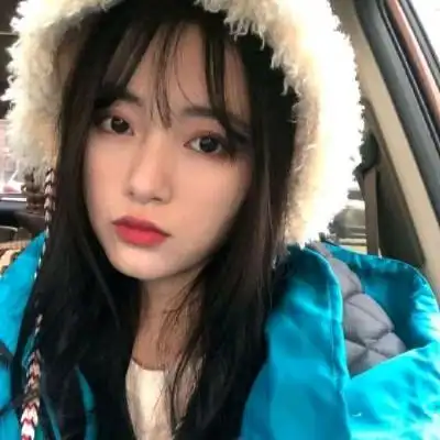 软锦复古欧美风女生头像正面