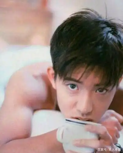 与工藤静香20年零绯闻,生最强星二代,这个贤夫良父叫木村拓哉