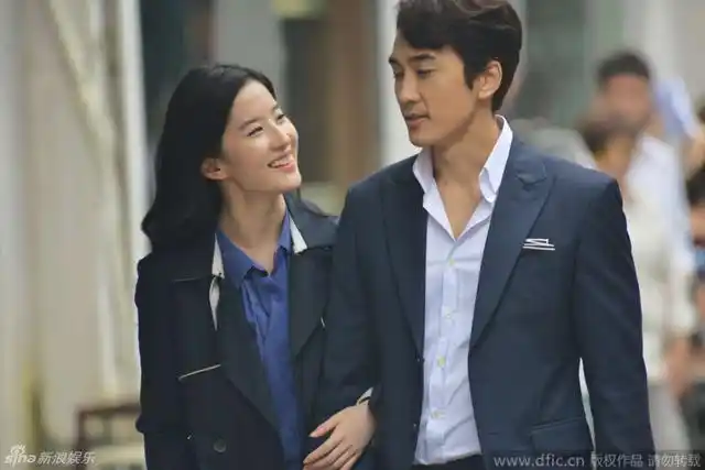 八一八:刘亦菲宋承宪相恋!两人情史起底