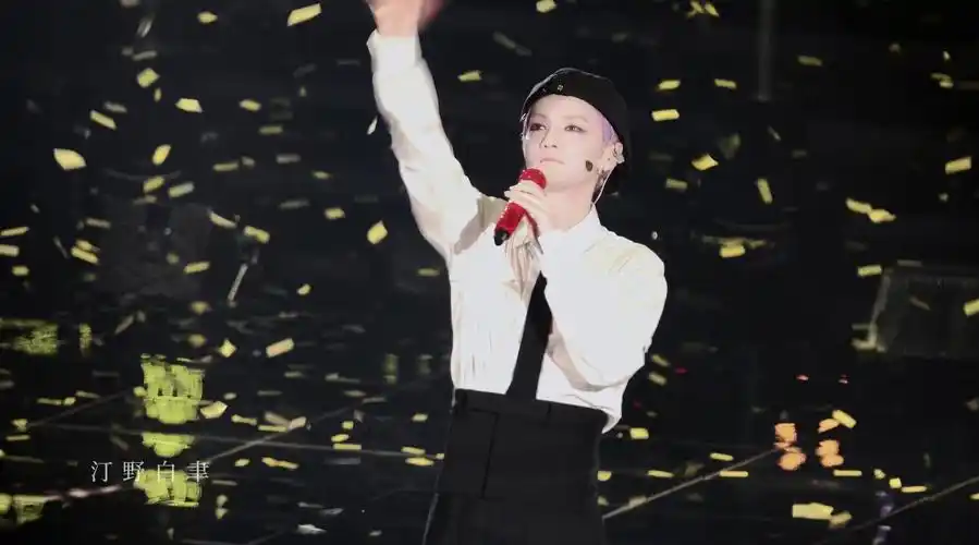 鹿晗三巡演唱会