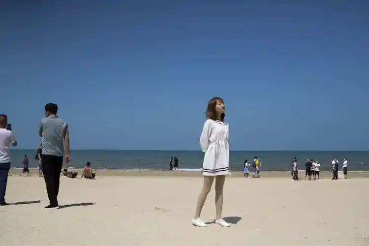 修图必备技能!100秒教你「p掉」路人甲,拯救废片!_处理