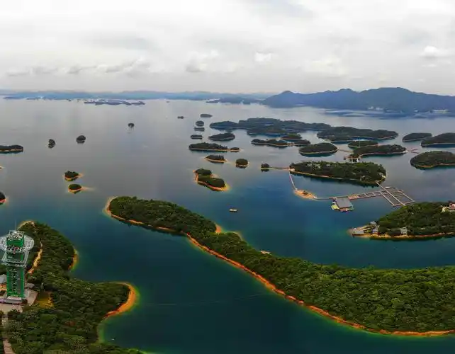 九江《美丽的庐山西海湖》