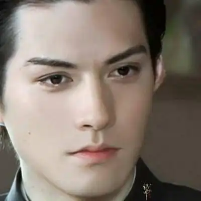 严宽/严屹宽 人间神颜 谁家翩翩少_男生头像_我要个性网