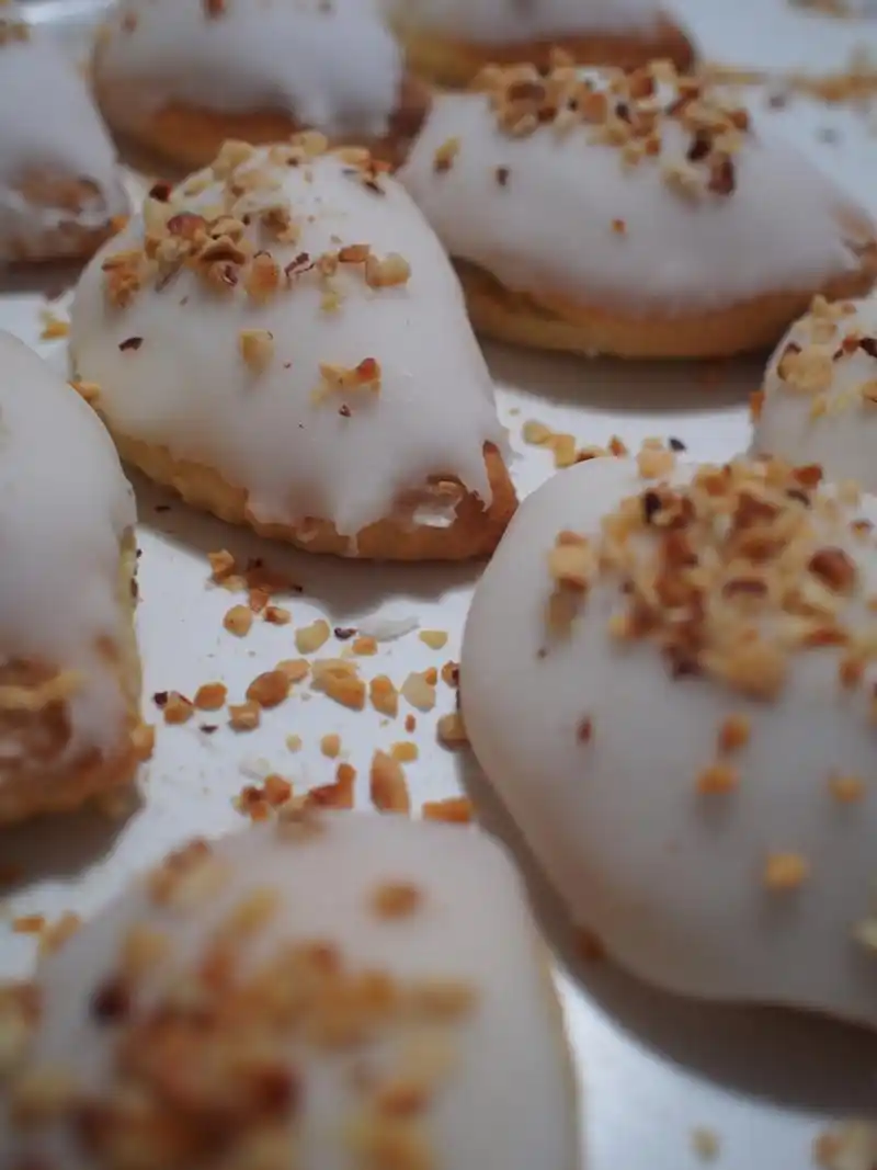 南昌白糖糕是一道深受江西地区民众喜爱的传统糕点,也是南昌的必吃