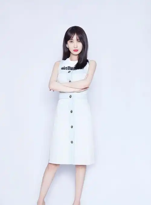 身材超棒 美如西施——李菲儿最新微博靓照