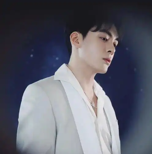 【微信头像】曾舜晞_故事