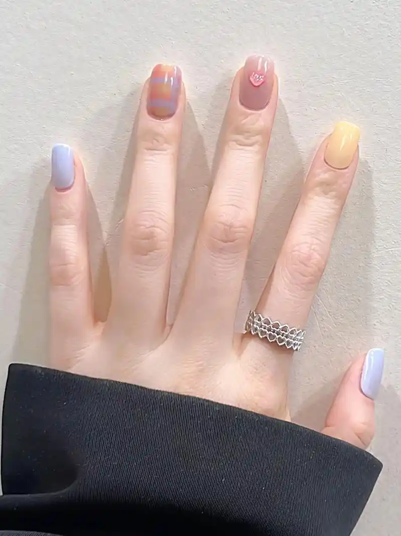 打翻了调色盘96 夏日甜心撞色美甲95.