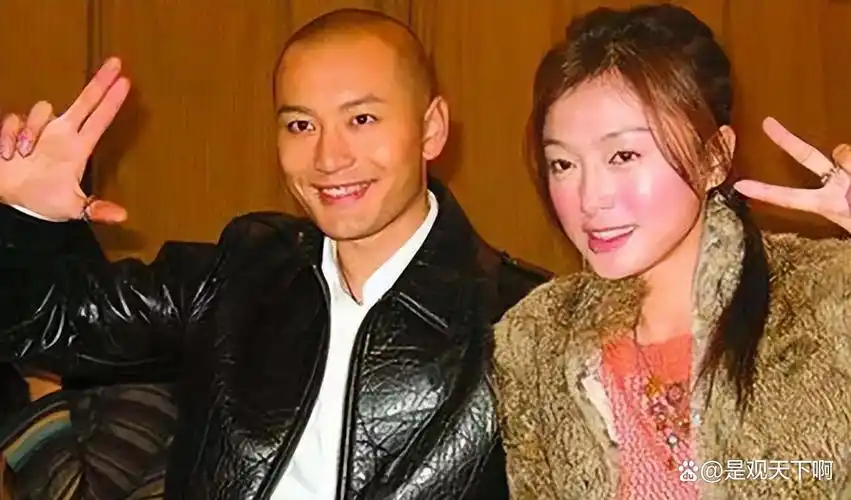 44岁秦岚不结婚不生子,与小9岁小鲜肉热恋,凭什么活得这么爽?