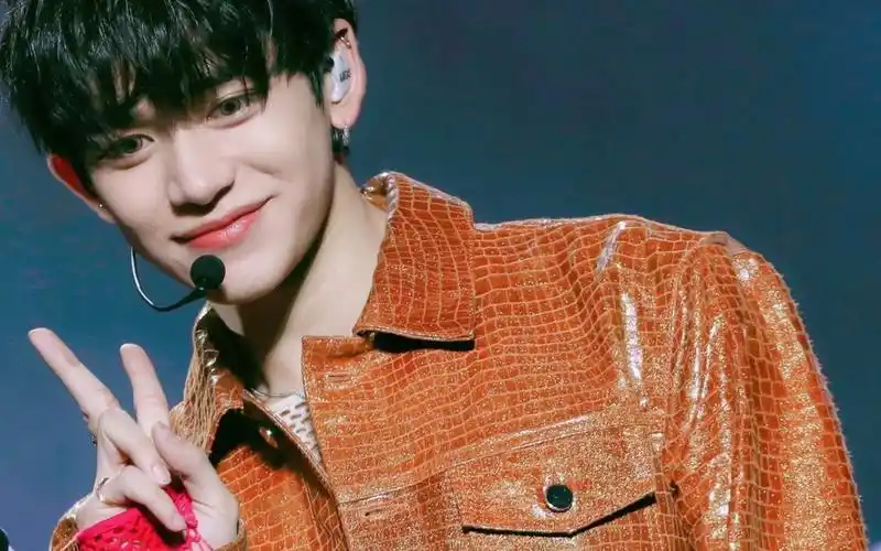 黄旭熙本人可爱嘻嘻就是用来宠的