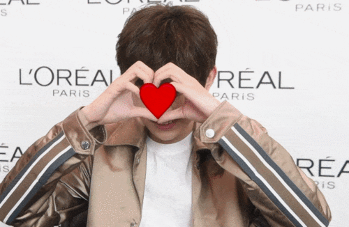 王源甜甜比心合集 给你无限的宠爱