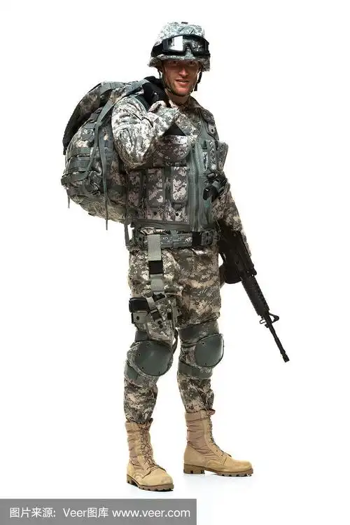 带步枪的快乐士兵的侧视图