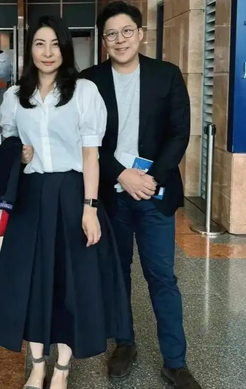 霍启刚大婚12年霍家将再迎喜事,霍启仁求婚成功,新媳神似朱玲玲