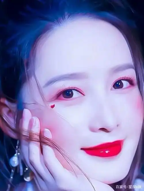 为什么很多网友都觉得白鹿和李沁很像?