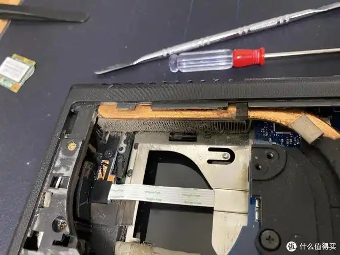 从我的第一份工作浅谈笔记本售后(内附联想g400拆机清灰教程)