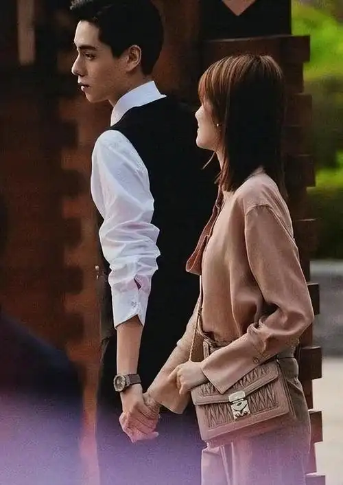 乔欣男朋友(乔欣龚俊)-视觉热讯