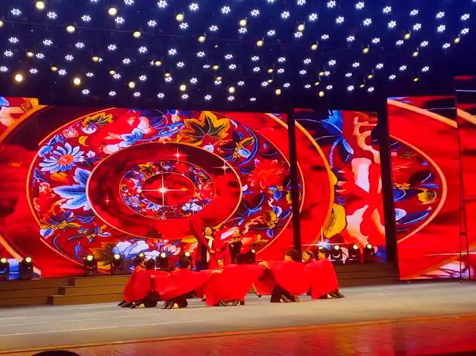 辽台欢乐大舞台文艺演出