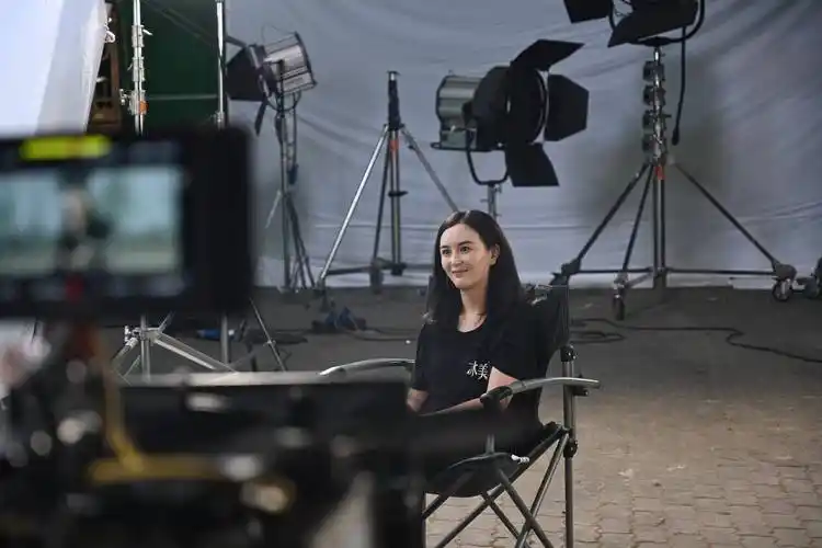 电影《我世界里的你》发布拍摄花絮 影迷关注热度持续攀升