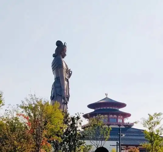 武则天巨型雕塑