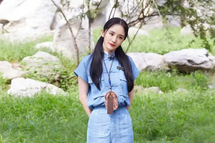 甚至说,还不认识刘恺威杨幂醉酒 对于421的真实程度,可以信一小半,但